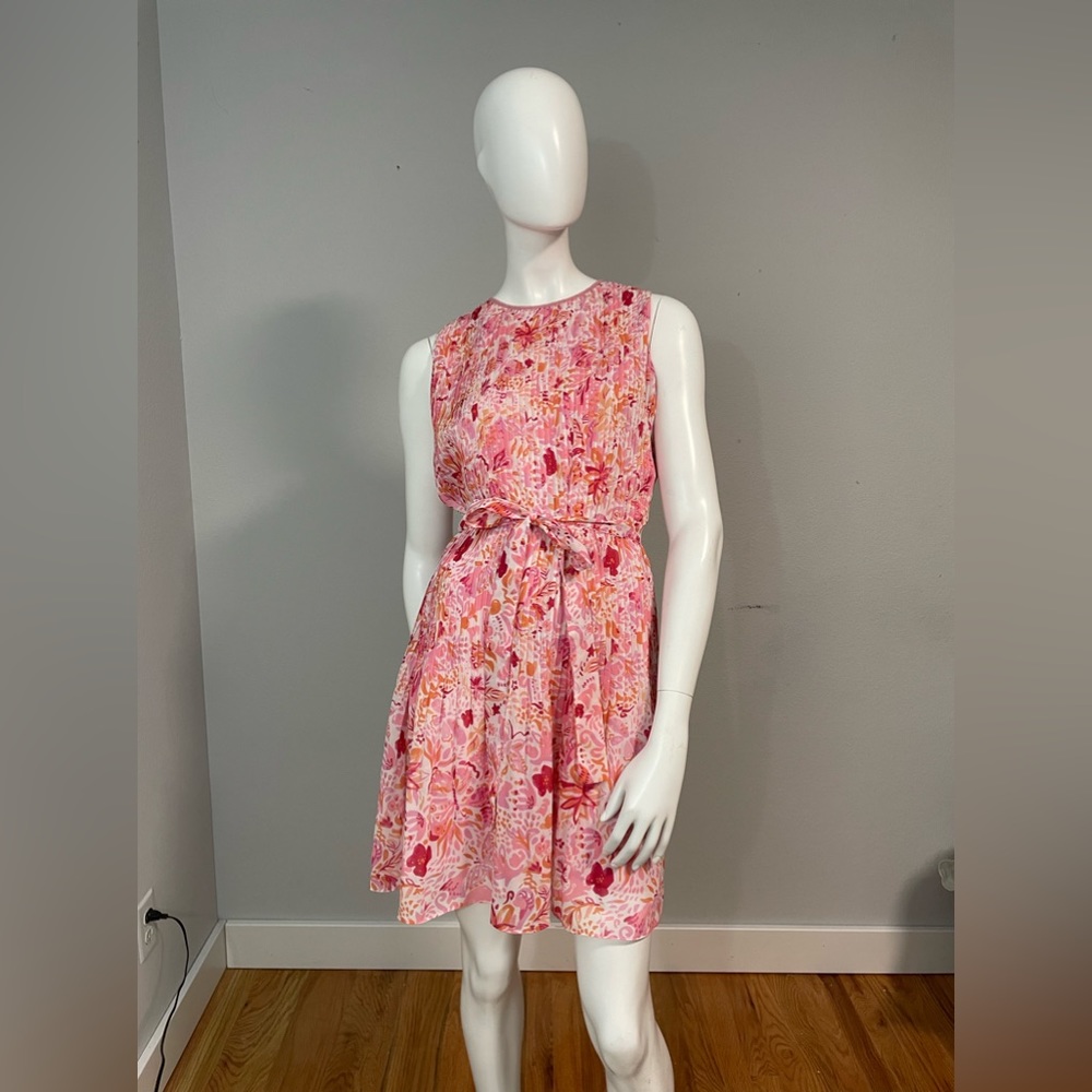 NWT Floral Pleated Dress Size S